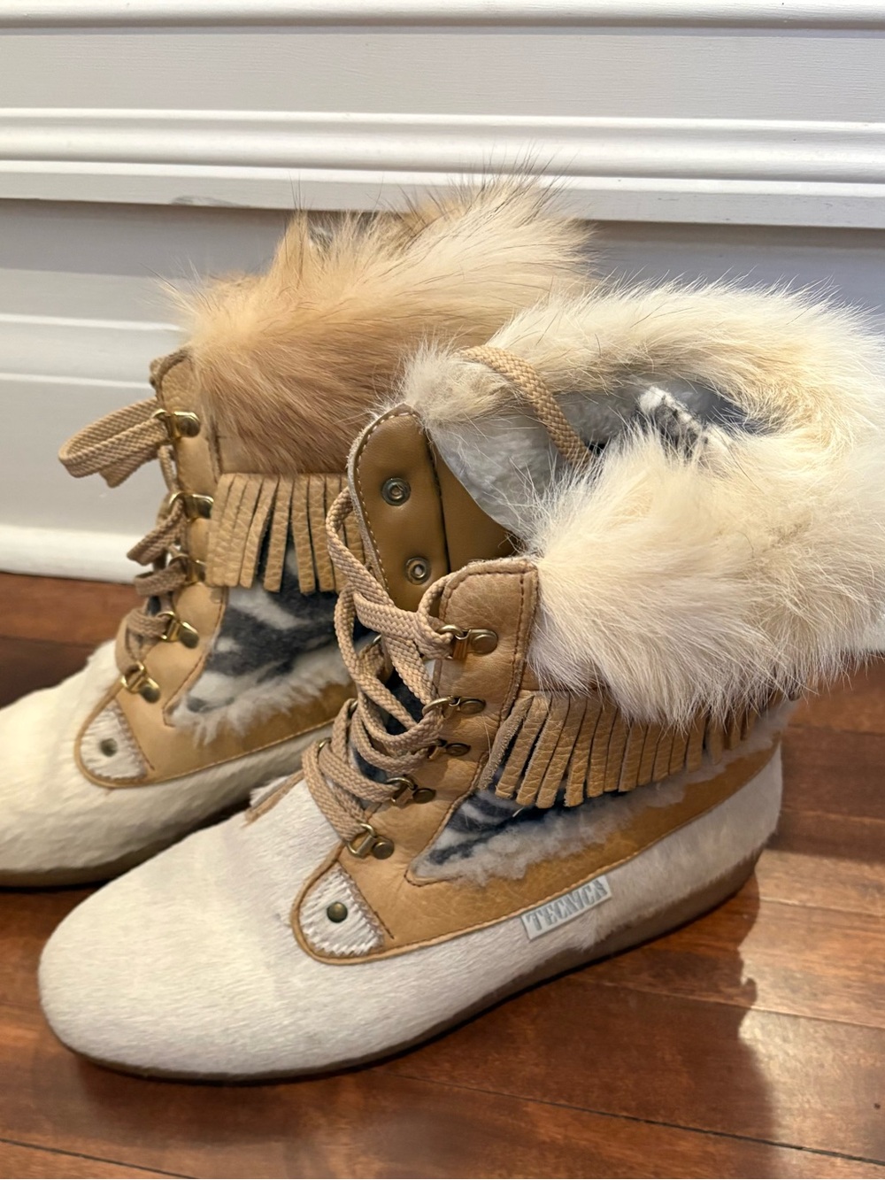 Vintage Tecnica Tan and Cream Fur-Trim Winter Boots